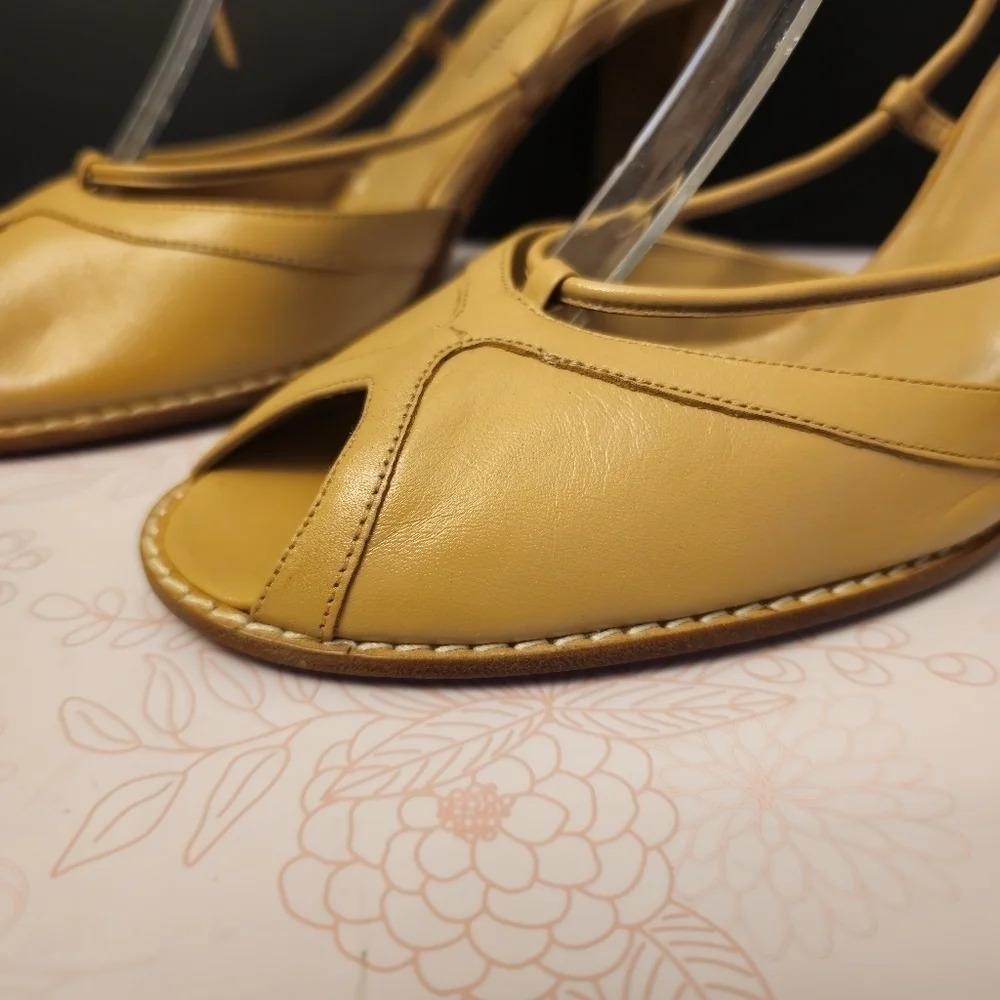 Beautiful leather heels with ankle tie - Picture 2 of 15